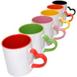 CANECA DE PORCELANA ALÇA DE CORAÇÃO COLORIDA PORCELANA   Brilho  